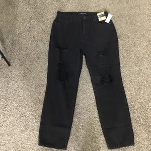 Black ripped Arépostale mom jeans size 10 R